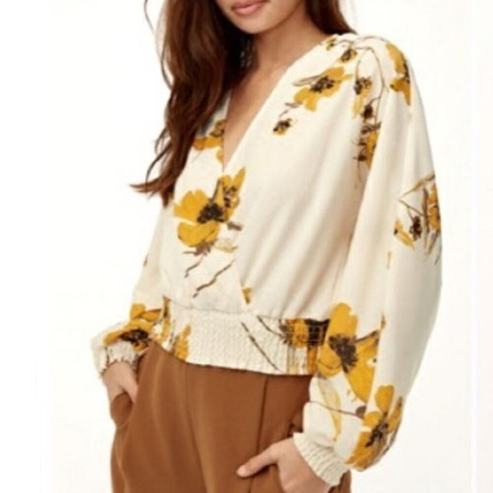 Wilfred Floral Smocked Blouson Top Size Large Cream Faux Wrap Surplice Blouse